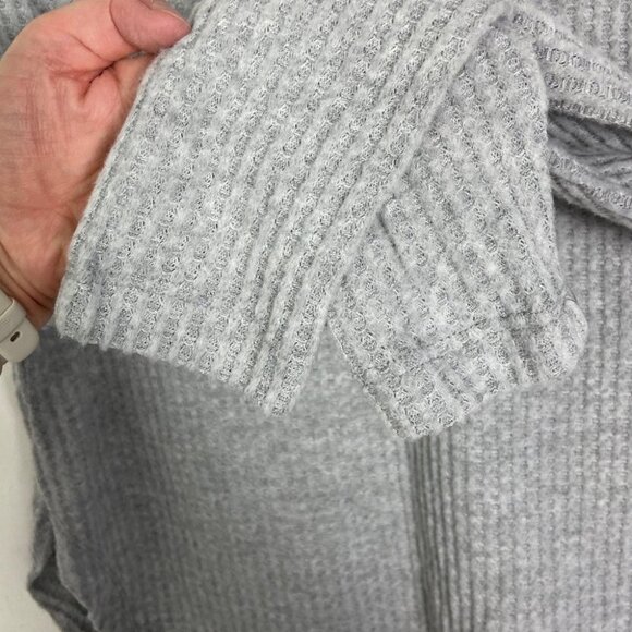 NEW Nordstrom Oversized Waffle Knit Snap Henley Long Sleeve Heather Grey Size XS - Picture 9 of 13